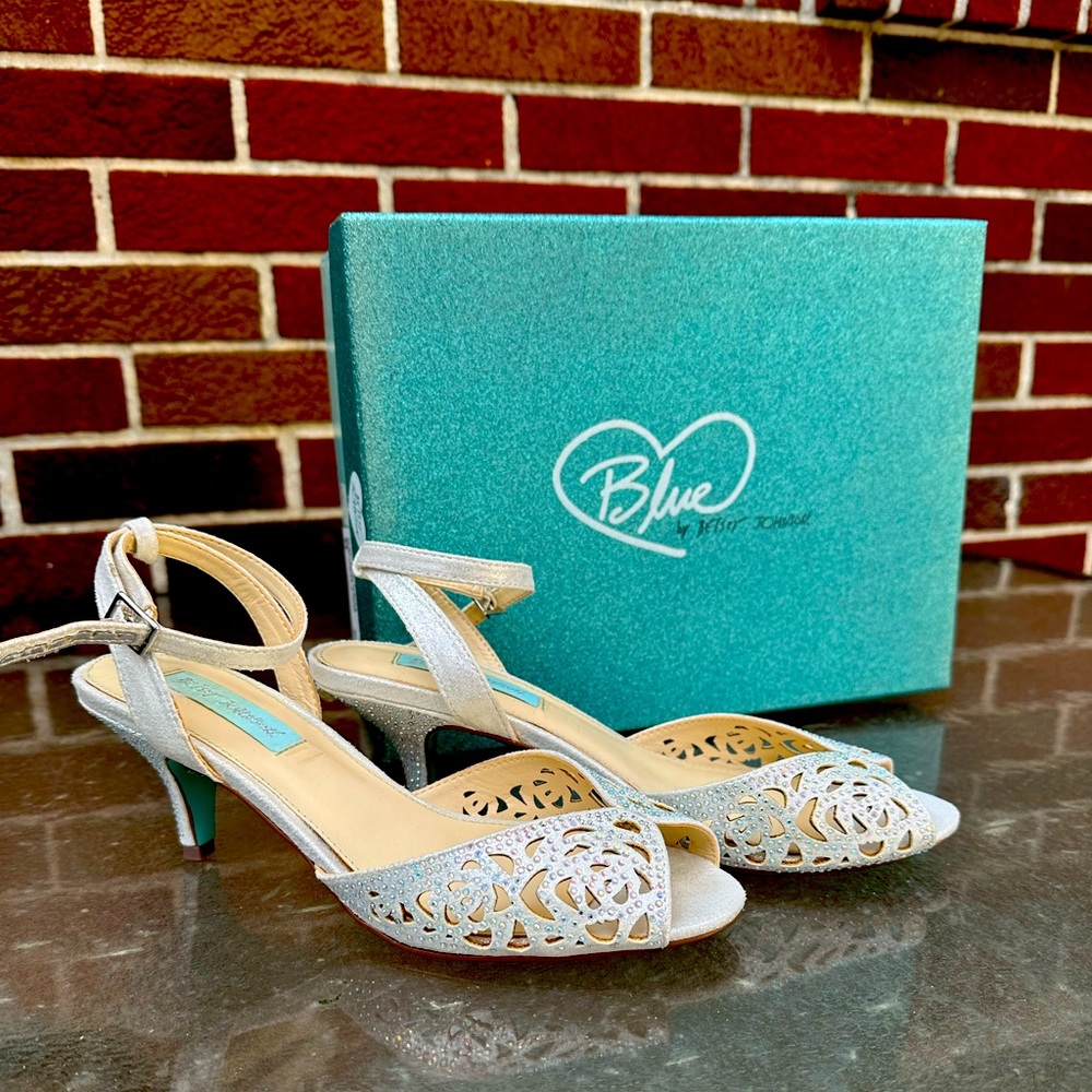 Betsey Johnson SB-Raven Heel